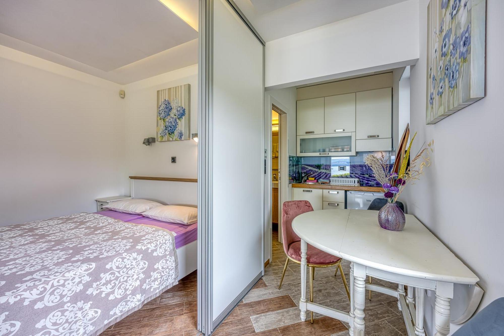 Debeli Rtic Apartments - Happy Rentals Ankaran Bagian luar foto